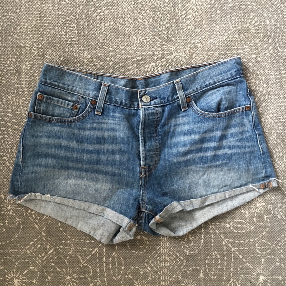 Levi’s high waisted jean shorts